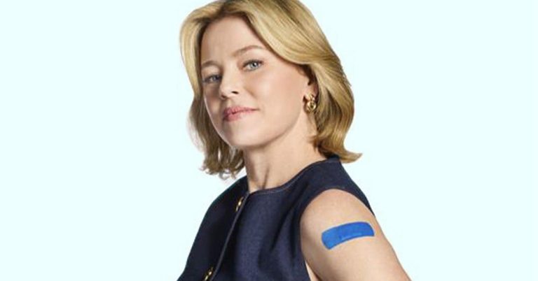 ‘Hunger Games’ Star Elizabeth Banks on Perimenopause and Thriving in Your 50s